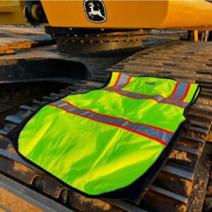Green security vest with 3M hi-vis tape and multi-pockets for maximum safety and convenience – UK Shop Hub.